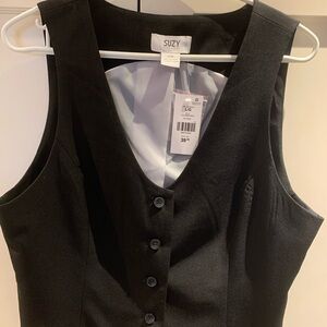 * SOLD*  Black Sleeveless Sheath Vest with V-neck for Work